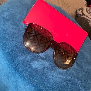 Brand New Fendi Shades *SOLD*